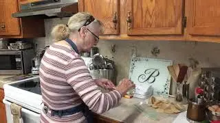 Easy easy icing for your sugar cookies. Dries hard