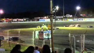 Shane Becker wins Figure 8 Race
