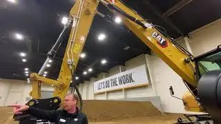 CAT MH3026 Walk Around