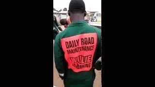 Anambra State Daily Road Maintenance Men at Work at Nnewi. 10th Nov 2015.