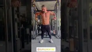Muscle throne