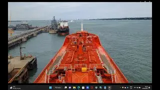 FAWLEY (UK) DEPARTURE / Esso Berth No 3 leaving/ Manoeuvring during pilotage.