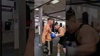 Boxeador Profesional 🥊me pega  y gana el Reto