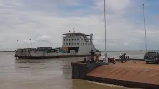 জেটিতে ফিরছে আমানত শাহ ফেরি । Amanat Shah  Ferry । দৌলতদিয়া । &zwj; রাজবাড়ী
