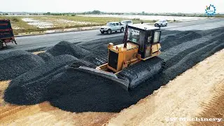 Best Mixing Action Bulldozer Komatsu Spreading Gravel Making Foundation New Roads Operation Skills