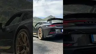 🔥 2022 Porsche 911 (992) GT3 &ndash; Black with Gold Stripes & Gold Wheels 🔥