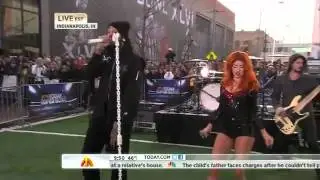 Gym Class Heroes feat. Neon Hitch - Ass Back Home live!
