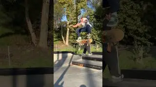 FS flip at the new Lynwood park #skateboarding