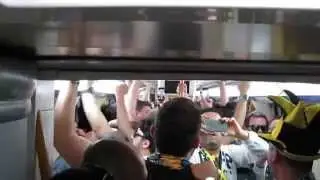 Fenerbahçe taraftarı Madrid Metrosundan salon yolunda / Supporters on road by Madrid Metro