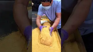 Amazing Taiwanese Master's Giant Peanut Candy - Taiwanese Street Food