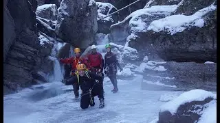 2023 02 12 Eiscanyoning Merlins World
