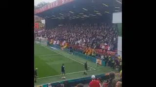Police is vigilant. 3000 Millwall Hooligans just arrived on Charlton Stadium in East London 🦁 🍺 ⚽ 📢