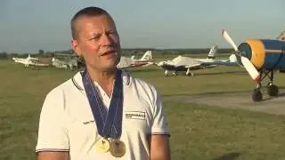 Glider Aerobatics: World Champion Ferenc Toth