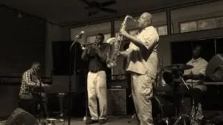 Charlie Parker - Now's the Time (Cowell Brotet)