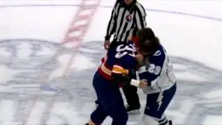Eric Neilson fights Steve MacIntyre