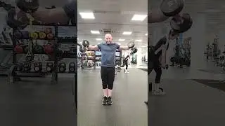 #lateralraises #shouldertraining #shoulderworkout