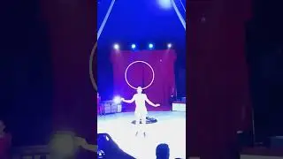 Agathe Tixier Artiste de cirque www.agathetixier.com tixier.agathe@gmail.com