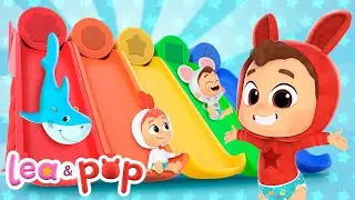 Bebés tiburón en los toboganes de colores | El piano de Pop y los huevos sorpresa