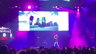 Chingy performing Pullin Me Back at the Millennium Tour 2019