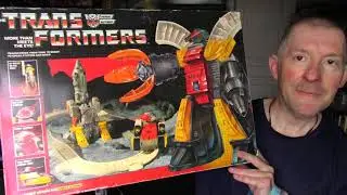 TRANSFORMERS ROBOTRACK & OMEGA SUPREME