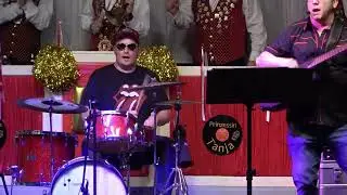 Rock`n Roll Band beim Karneval 2025 in Ediger-Eller