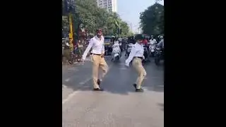 Traffic Police Dance On Road 🔥 Unseen Short Video  #short Subscribe For More Videos