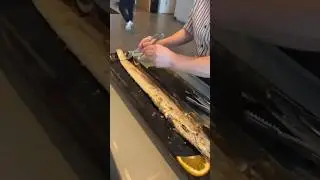 Teknik Memisah Duri Ikan Langka! #food #grill #mustwatch