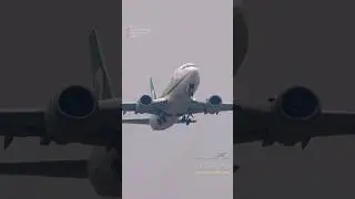 Classic Boeing 737-300 Rimbun Air Takeoff✈️#shorts