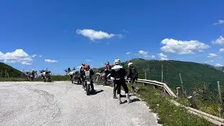 Giro in moto on-off Marche nord