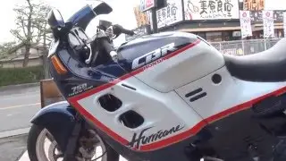 最高速度　253km/h　HONDA CBR750 SUPER AERO Full Covered　ホンダ・CBR750 スーパーエアロ　フルカバード　RC27　GSX1400