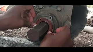 power weeder oill seel மாற்றுவது எப்படி. ??