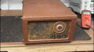 1952 Silvertone AM/Record Player.   Analysis of a Future Restore