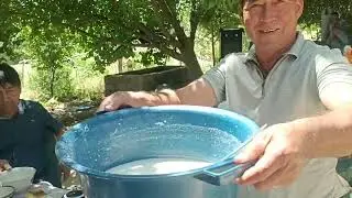Шодмон бохши Алишер бохши туғилган куни  тўйида.