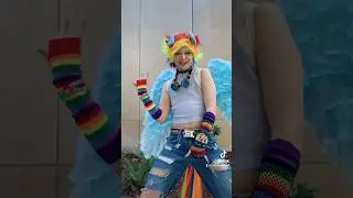 rainbow dash cosplay at FANIME 2023
