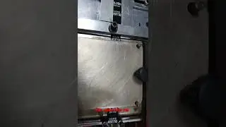 Blush label cutting