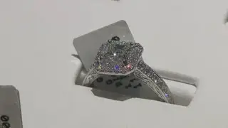 What is the average cost of an engagement ring?
