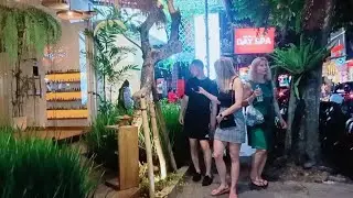 Dewi's diary - JALAN2 MALAM LEGIAN KUTA BALI