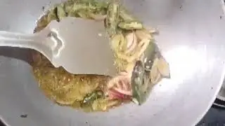 Aloo Bejun diye macher ghol. Fish curri 😍
