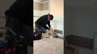 Transforming wall mounted receptacle into a floor plug ￼