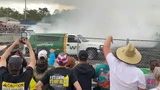 &ldquo;WHITE TRASH&rdquo; huge burnout at cleetus & cars 2022