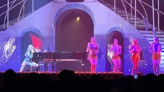 &ldquo;Mr. Eclectic&rdquo; Performed by Laufey, Live at Madison Square Garden (10/16/25)
