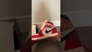 Check out these cool features on these next chapter Jordan 1 The Spider-man Across The Spider-verse