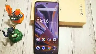 🔓⚙️ How to Allow Access to Quick Settings on Lock Screen on Motorola Edge 50 Neo 🔦📴