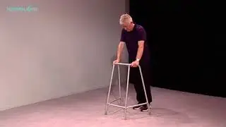 Oefening aantippend belast lopen met looprekje / Excercise balanced walking with walking frame