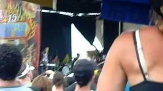 Warped Tour '09 - West Palm FL - Chiodos stops to make sure fan is okay