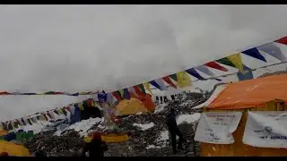 Avalanche on Mount Everest