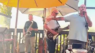 Chuck & The Hollywoods Karah Estate Vineyards Sept 27th 2025, guest VOX Hal Brownstone 