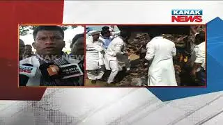 Pradeep Majhi Led Congress Team Dumps Garbage In Front Of Collector's Office