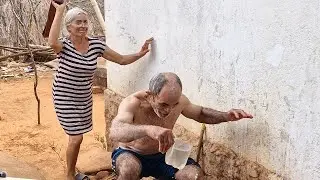 Seu antonio nao tem sossego nem pra tomar banho #viralvideo #humor #comedy #memes 