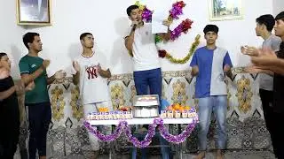 مجنونك حتى لو سموني وعيونك تره مايهموني..